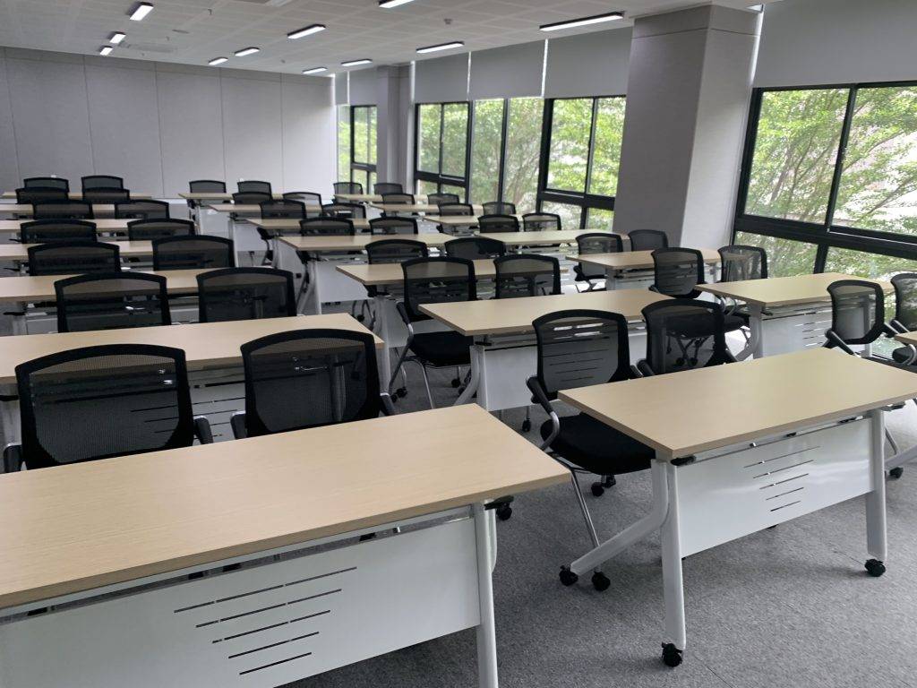 Bàn gấp bánh xe giá rẻ
